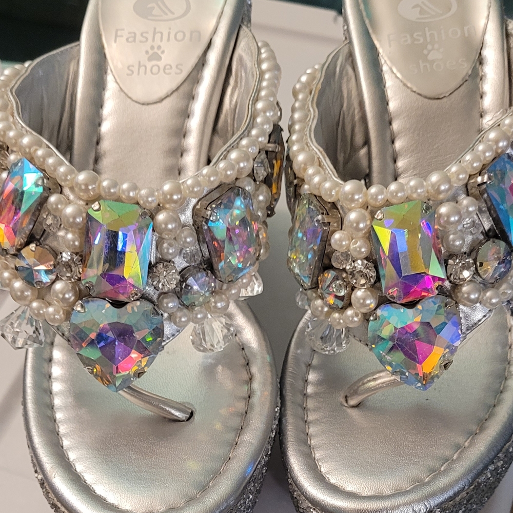 Silver Glitter And Iridescent Embellished Platform Sandals, Size 37/7M NIB.